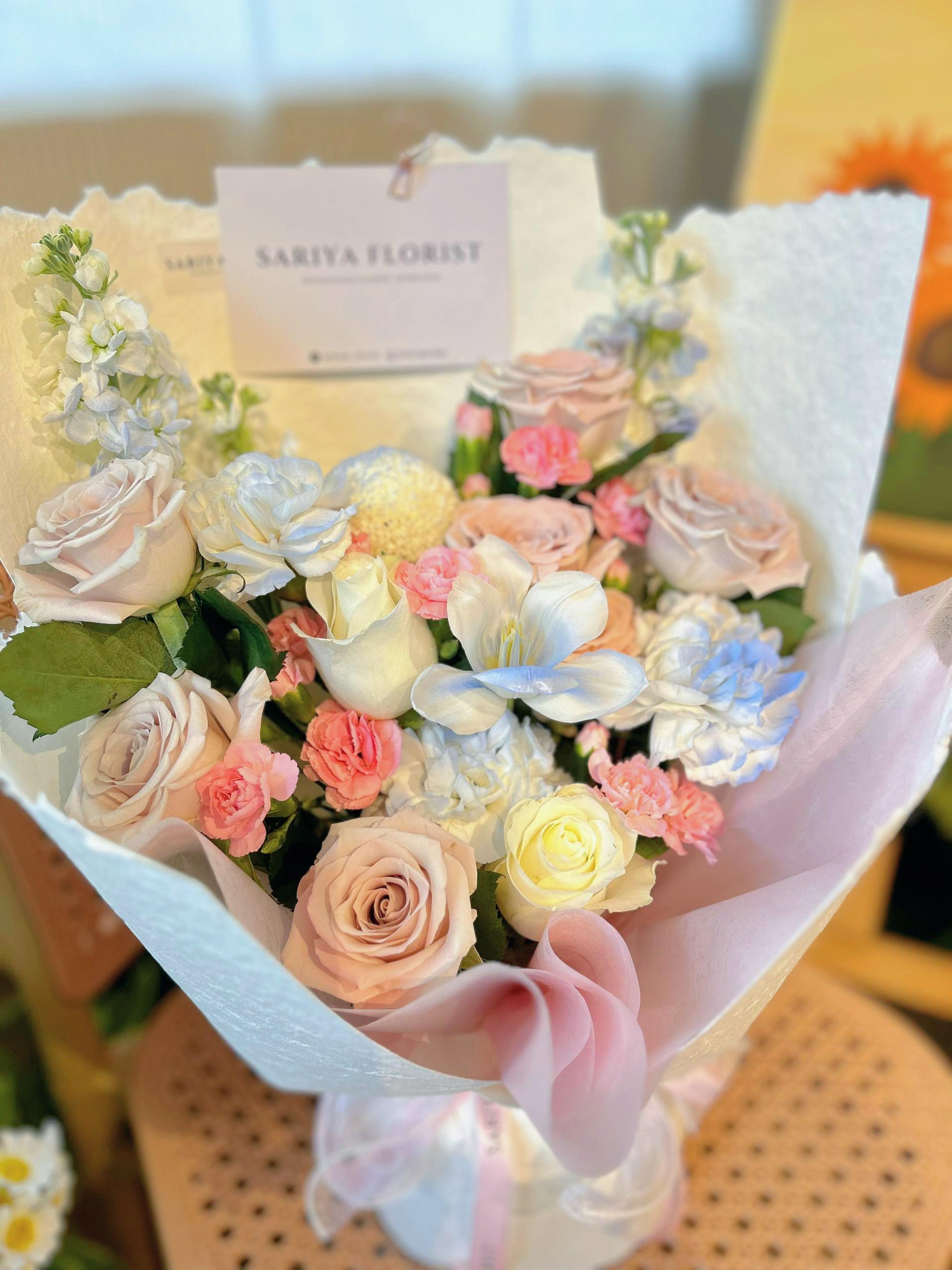 Mixed blooms - Image 2