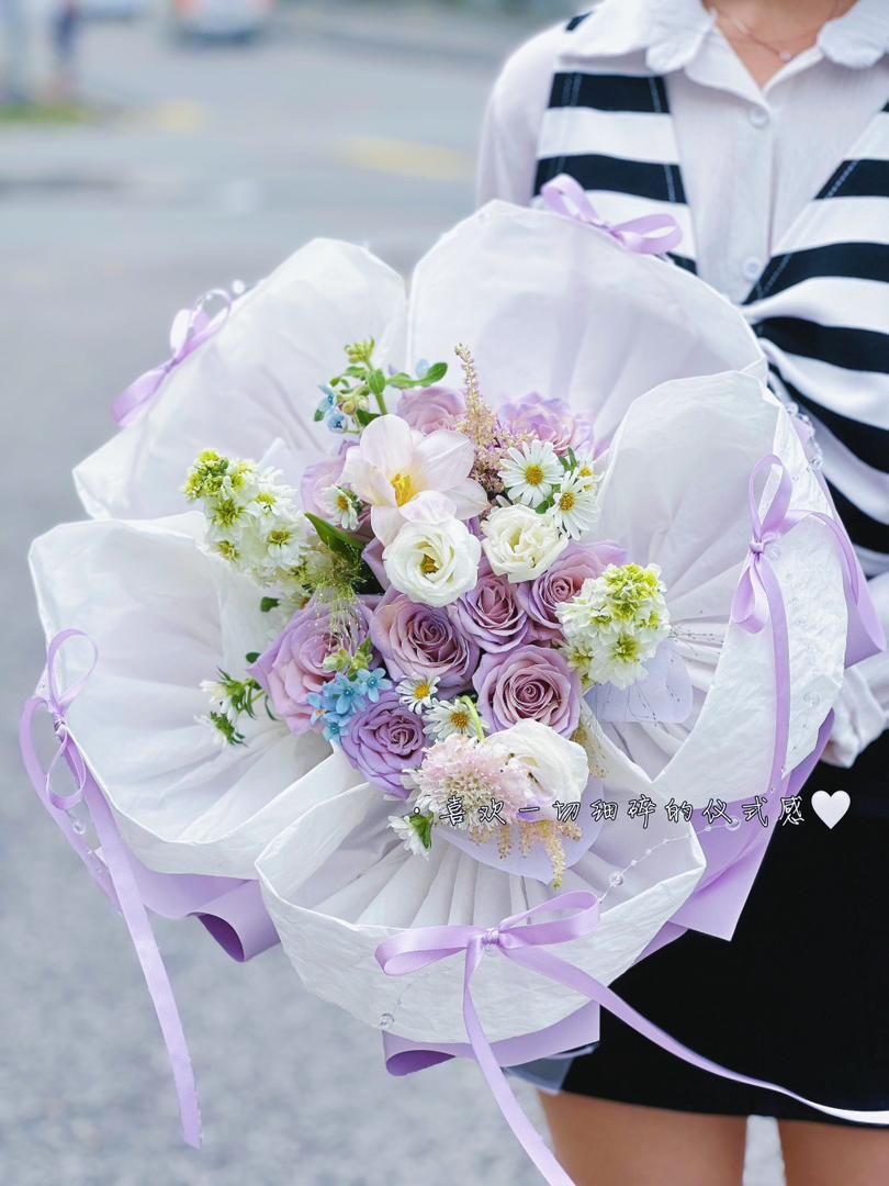 Royal Lilac Symphony - Image 3